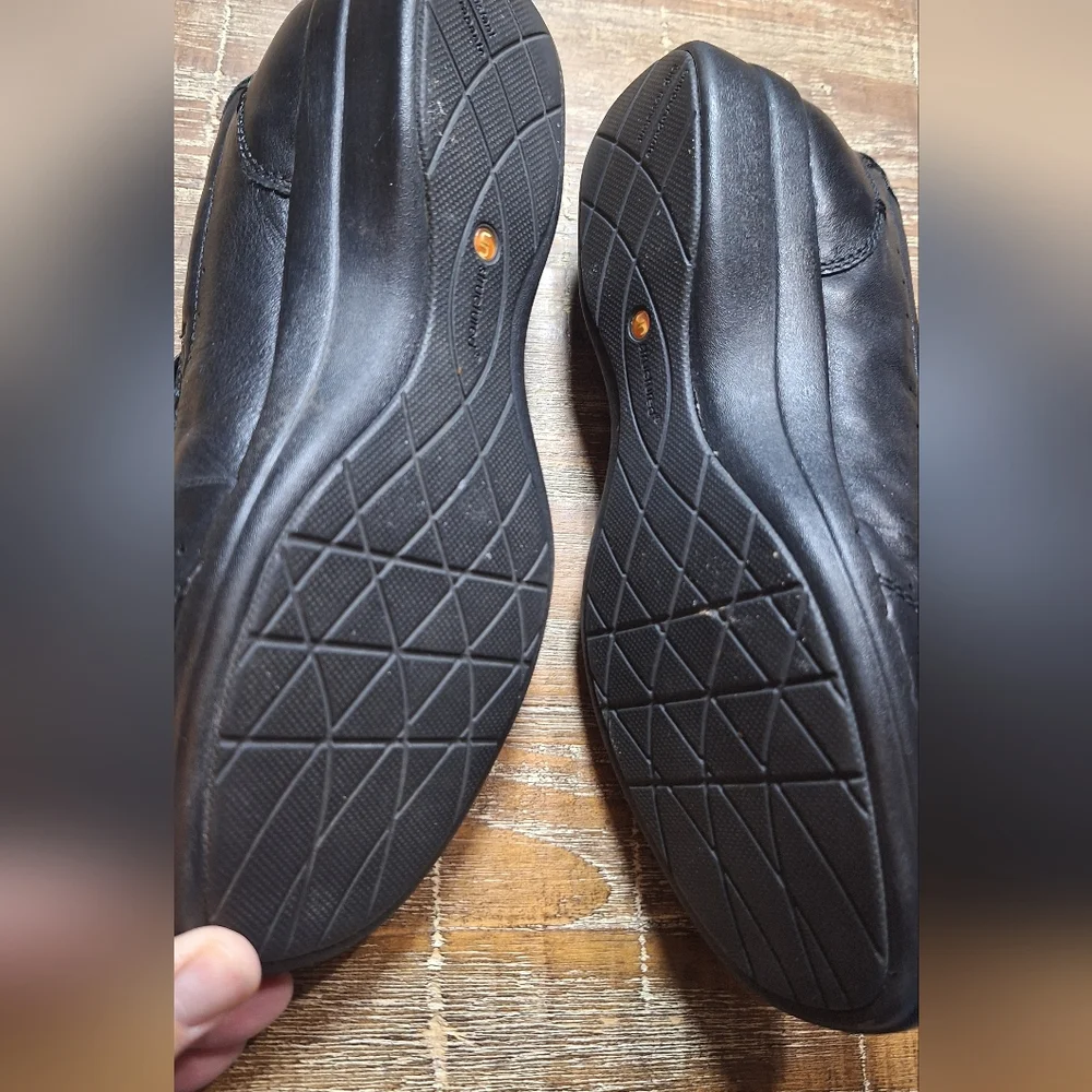 Clarks Unstructured Women's Slip-on Shoes Size 6.5 Black‎ Leather Comfort Casual